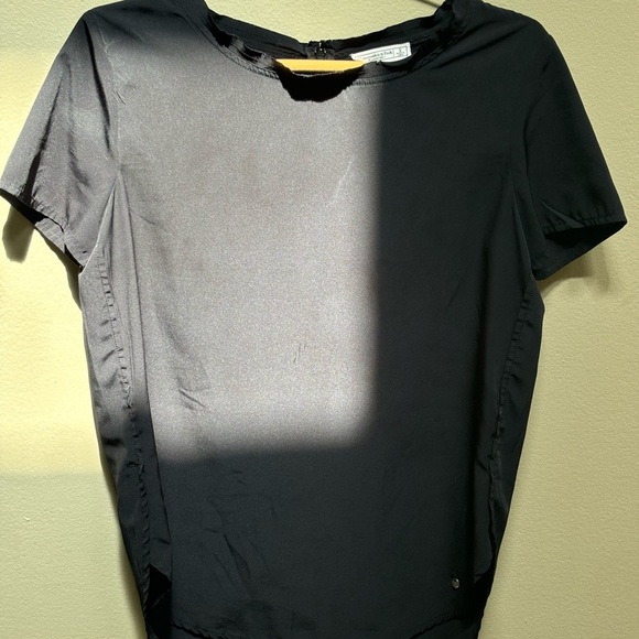 Abercrombie and Fitch Black Satin Back Zip Blouse - Picture 3 of 8